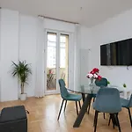 I-host - Bright 1br With Balcony In Apartment