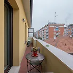 Apartment I-host - Bright 1br With Balcony In Mailand