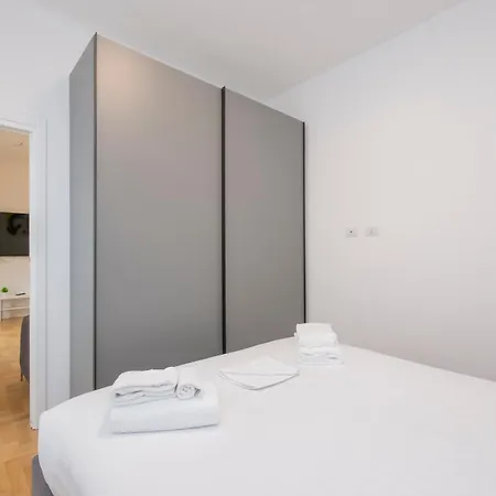 I-host - Bright 1br With Balcony In Daire *