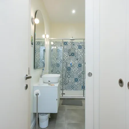 Daire I-host - Bright 1br With Balcony In *