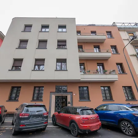 I-host - Bright 1br With Balcony In Daire Milano