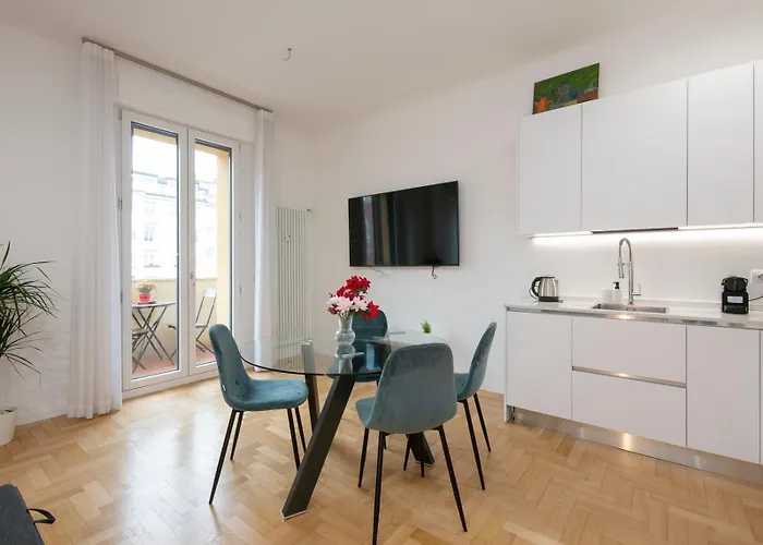 I-host - Bright 1br With Balcony In