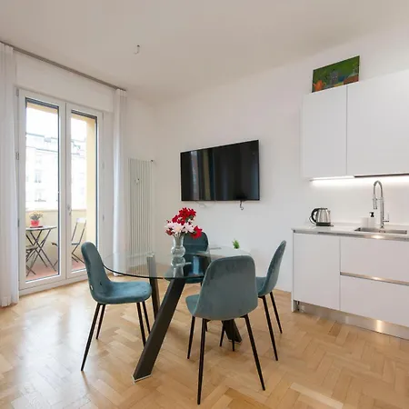 I-host - Bright 1br With Balcony In